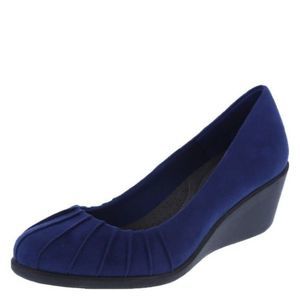 Women’s Pleated Suede Wedges. 8.5 Navy Blue
